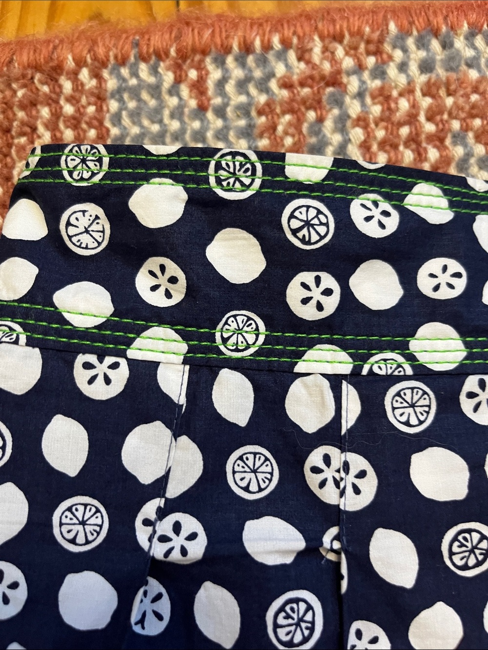 Lilly Pulitzer Lemons and Limes Pleated A Line Skirt Navy White Size 4 - Picture 4 of 12